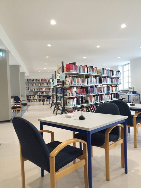 Blick in die Forschungsbibliothek