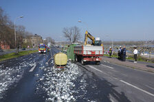 Bergungsarbeiten an der Unfallstelle.