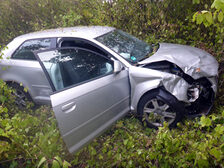 Demoliertes Unfallfahrzeug.