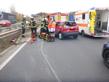 Bergungsarbeiten an der Unfallstelle.