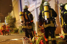 Einsatzkräfte an der Einsatzstelle.