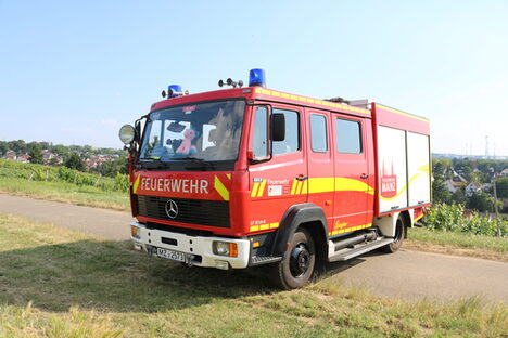 Foto des LF 8/12 der Freiwilligen Feuerwehr Hechtsheim.
