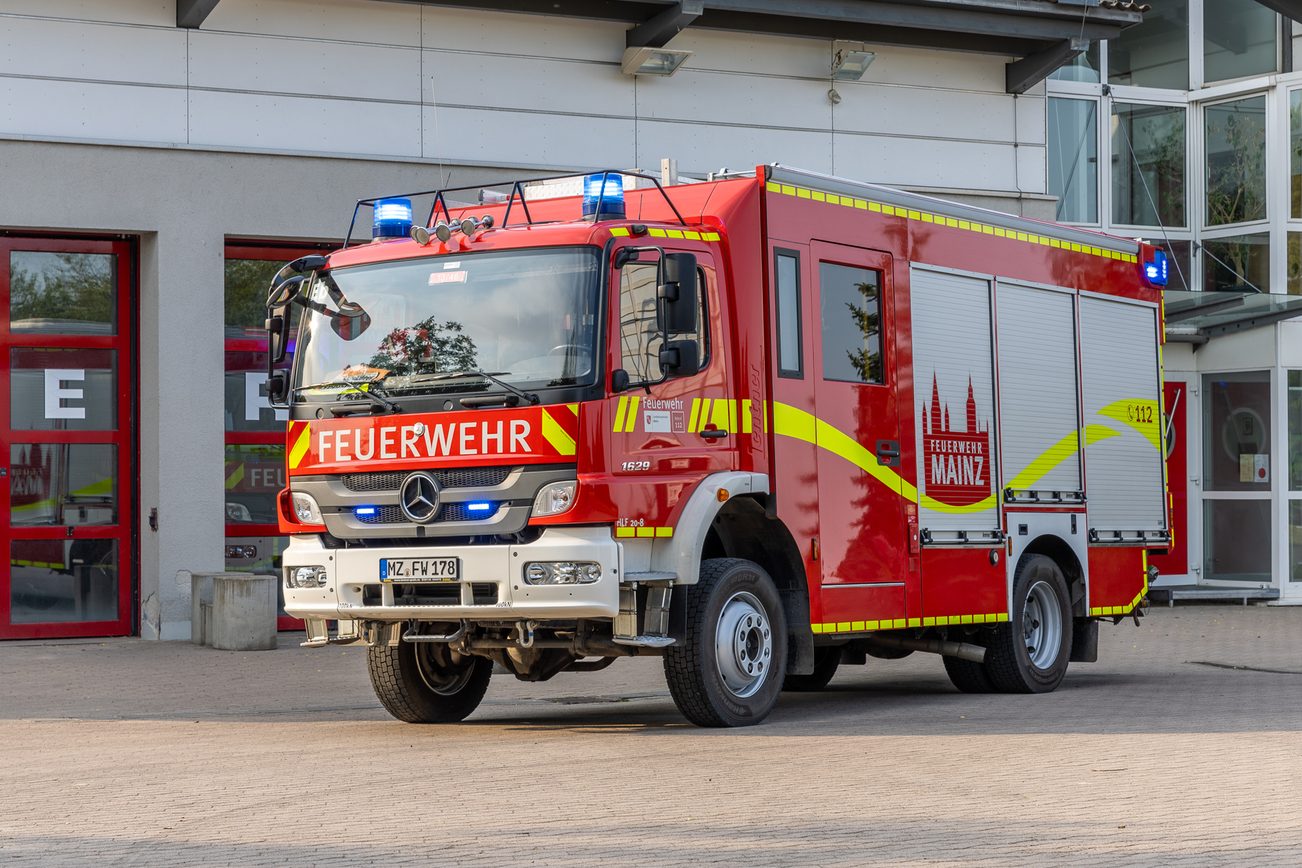 Foto des HLF der Freiwilligen Feuerwehr Ebersheim.