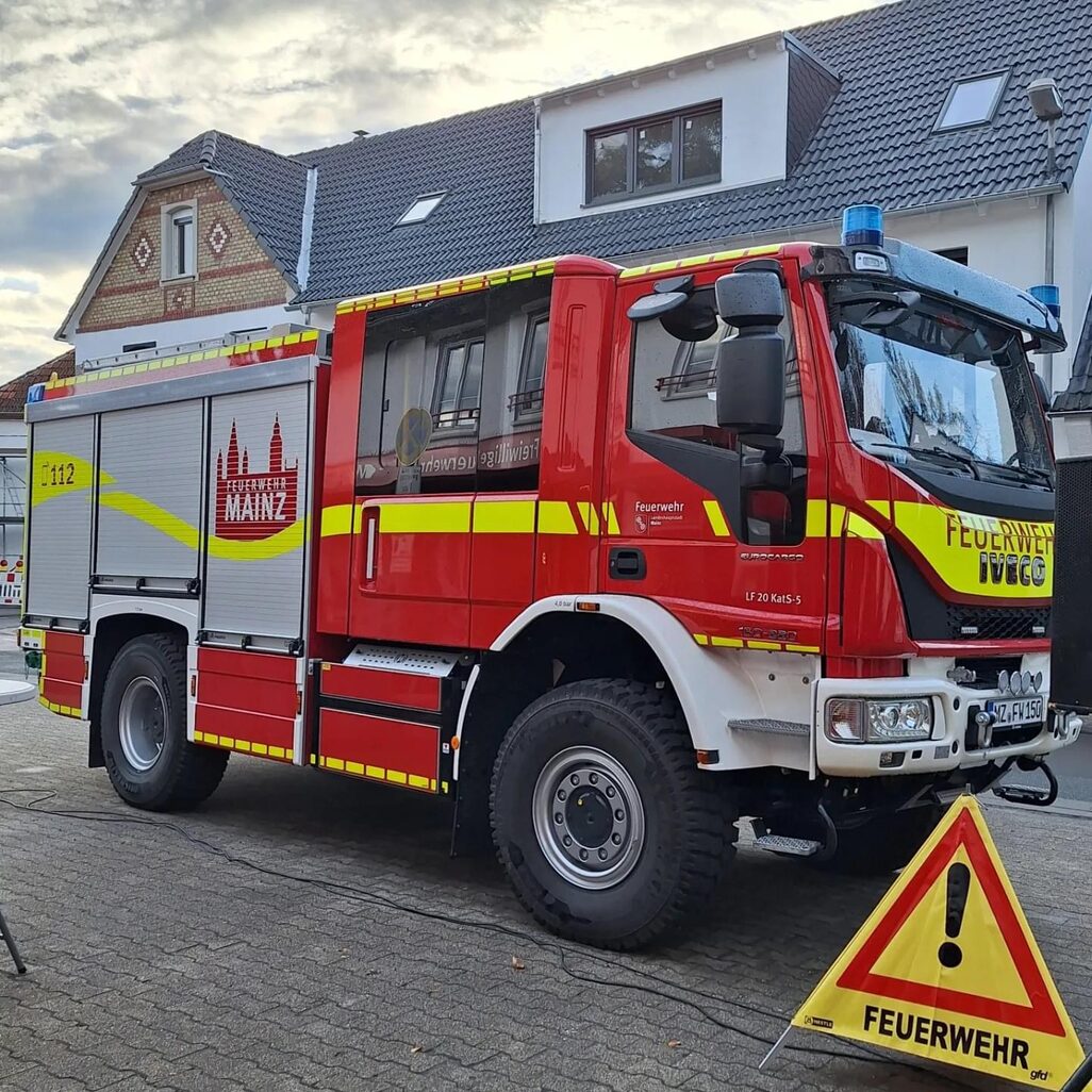 Foto des LF20-KatS der Freiwilligen Feuerwehr Hechtsheim.