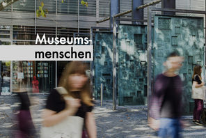 Museumsmenschen im GM. 