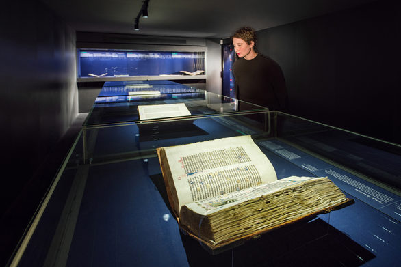 The vault of the Gutenberg Museum with the Gutenberg Bibles in showcases 2 to 4.