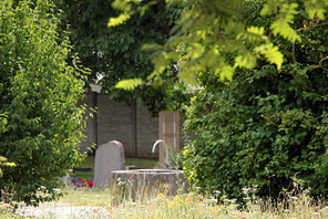 Grüne Oase: Der Friedhof in Ebersheim. © WB Mainz