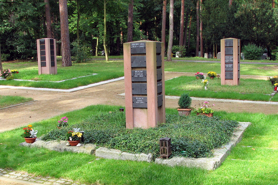 Eine Gemeinschaftsgrabstätte auf dem Friedhof in Mombach.