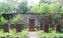 Grabstätte der Opfer des Holztorschuleneinsturzes