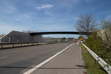 Blick von der Saarstraße stadtauswärts auf die neue Brücke