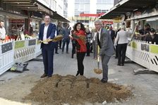 Spatenstich zur Umgestaltung des Einkaufzentrums Lerchenberg