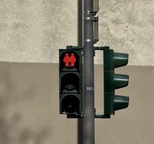 PM Mehrere Fußverkehrsampeln mit Ampelpaaren ausgestattet 2