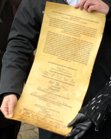 Schriftstück aus der Zeitkapsel