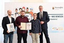 Ministerpräsident Alexander Schweitzer zeichnet Deep Space Mainz für „Open Arcade“ mit dem Jugendengagementpreis aus