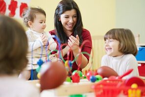 Symbolbild Kindertagespflege © Diego Cervo Fotolia