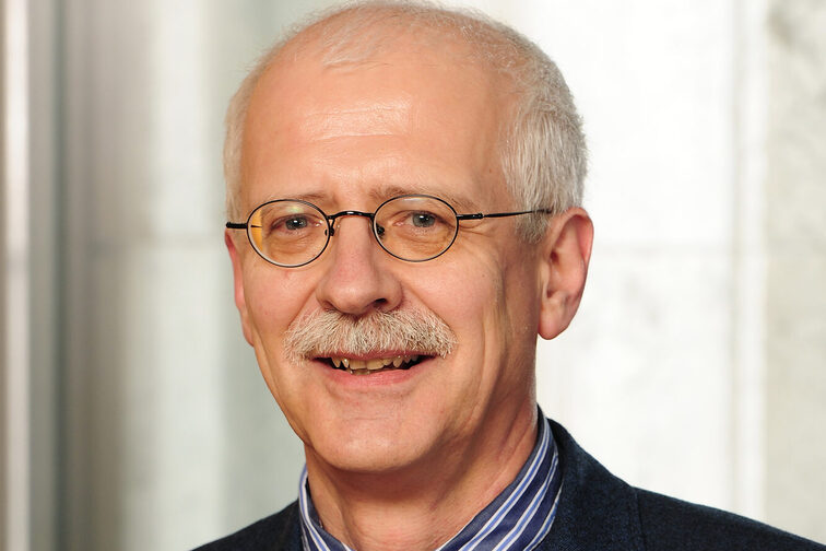 Prof. Dr. Wolfgang Dobras, Archivdirektor